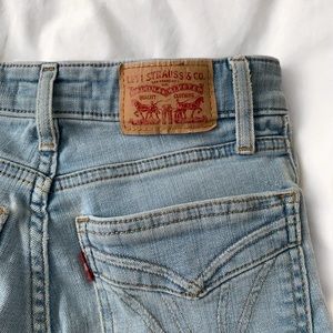 Light Wash Levi’s Shorts 💙